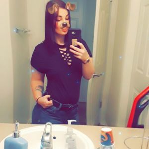 Meet your Posher, Kayla